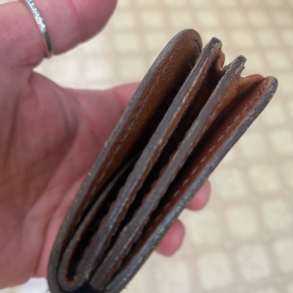 SOLD! Vintage Louis Vuitton Coin Pouch - Picture 13 of 14